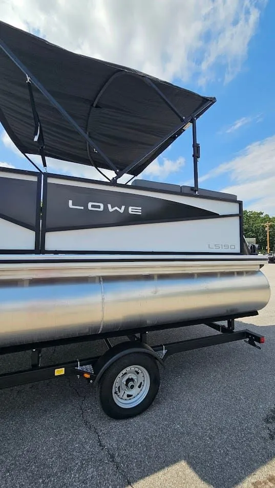 Slide: The Image of Lowe LS 190 2025 - 30