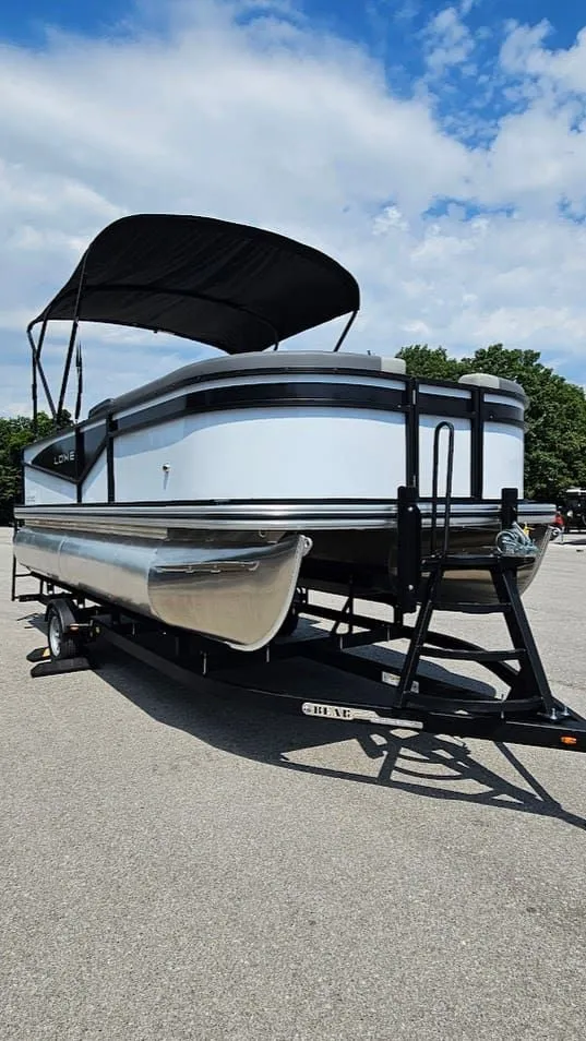 Slide: The Image of Lowe LS 190 2025 - 33