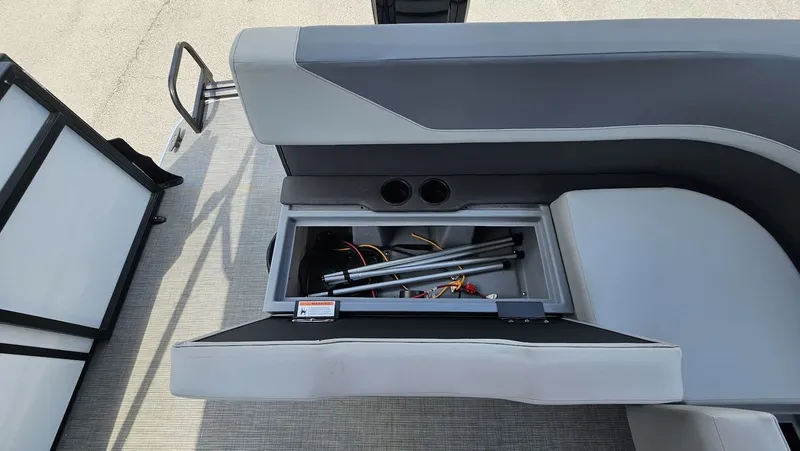 Slide: The Image of Lowe LS 190 2025 - 40