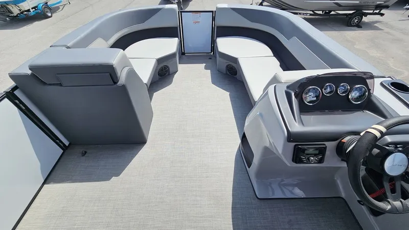 Slide: The Image of Lowe LS 190 2025 - 41