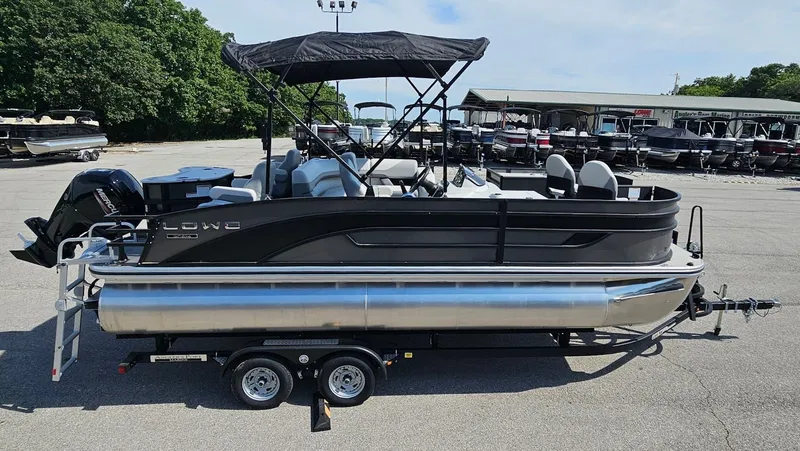 Slide: The Image of Lowe SF 214 Sport Fish 2025 - 5