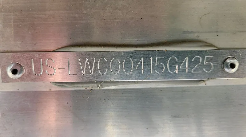 Slide: The Image of Lowe LS210 WT 2025 - 3