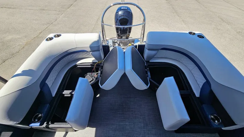 Slide: The Image of Lowe SF212 2025 - 23