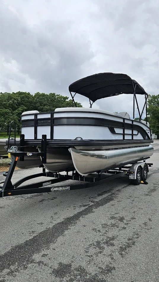 Slide: The Image of Lowe SS 210 WT 2025 - 10