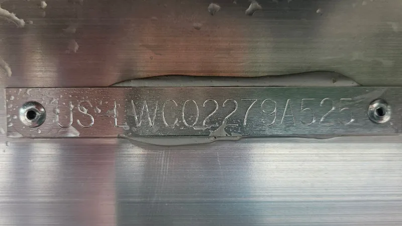 Slide: The Image of Lowe SS 210 WT 2025 - 3