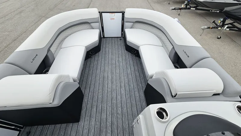 Slide: The Image of Lowe SS 210 WT 2025 - 23