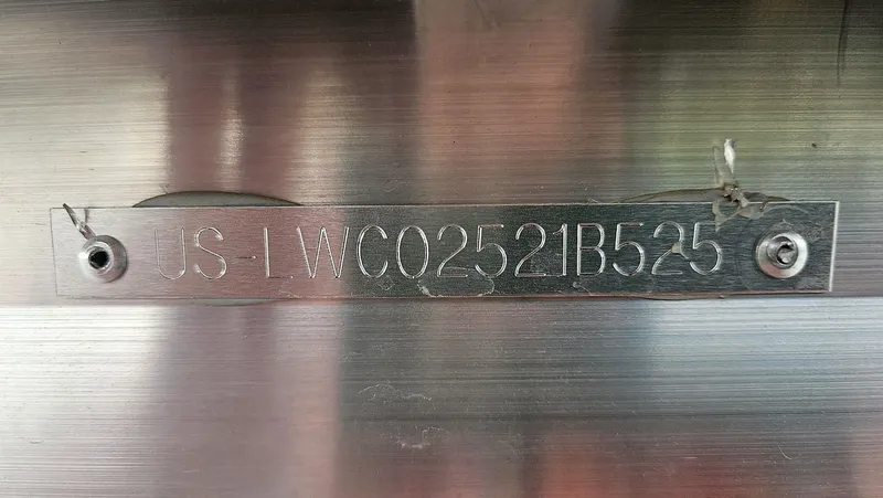 Slide: The Image of Lowe SS 210 WT 2025 - 3