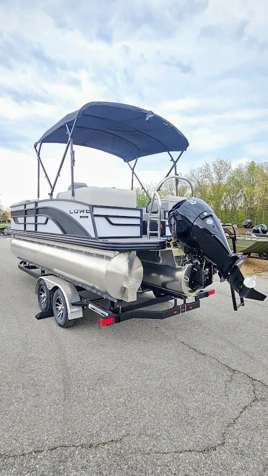 Slide: The Image of Lowe SS 210 WT 2025 - 8