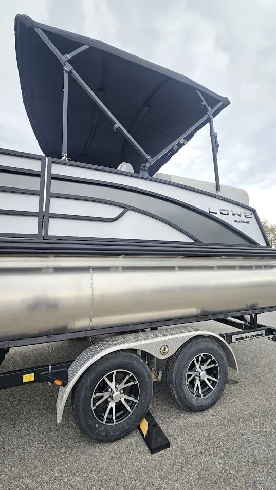 Slide: The Image of Lowe SS 210 WT 2025 - 9