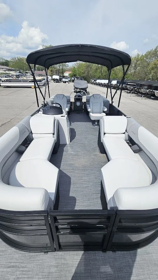 Slide: The Image of Lowe SS 210 WT 2025 - 13