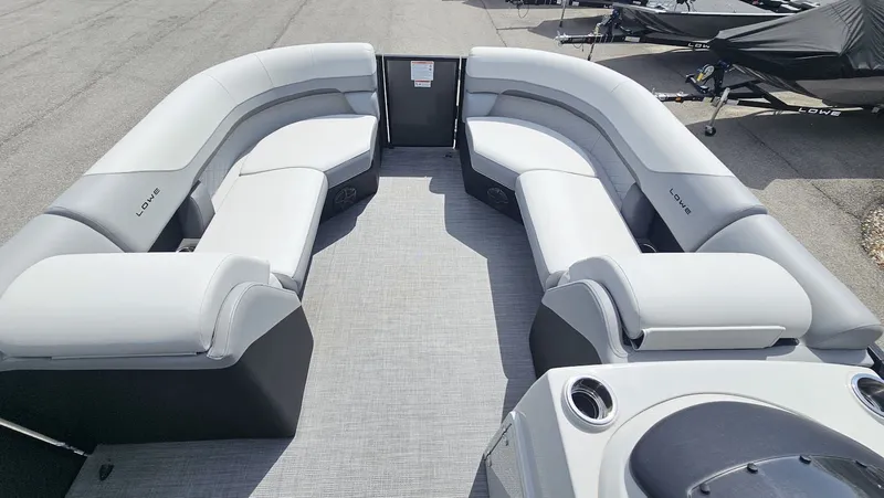 Slide: The Image of Lowe SS 210 WT 2025 - 23