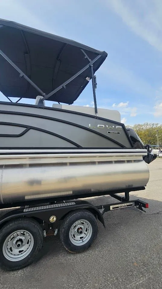 Slide: The Image of Lowe SS 210 WT 2025 - 9