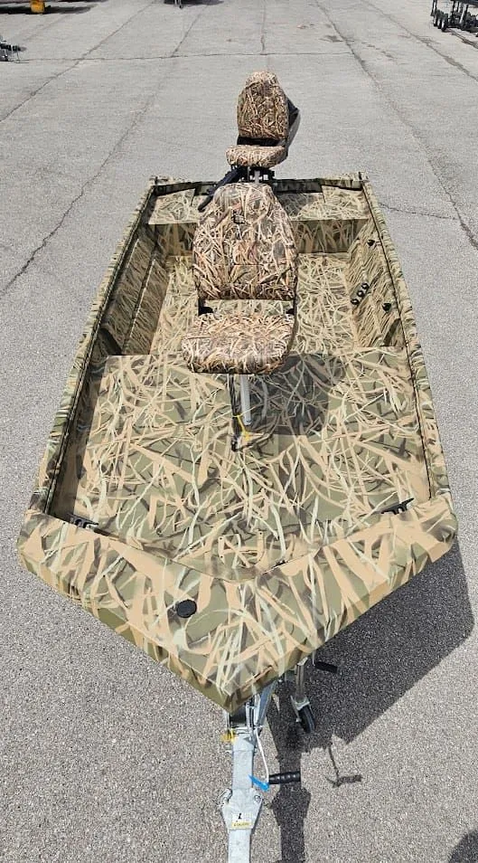 Slide: The Image of Lowe Roughneck 1760 2025 - 13