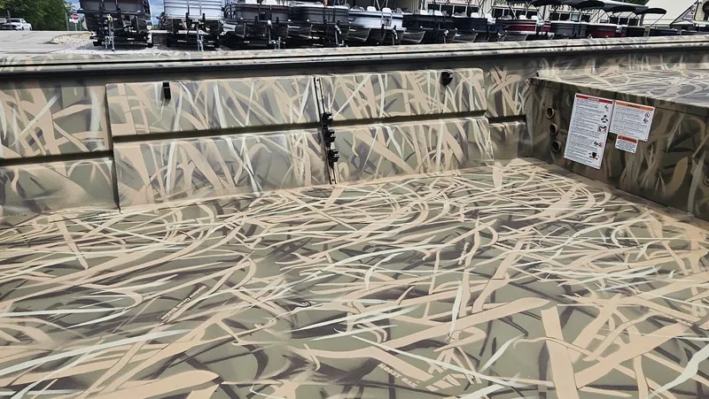 Slide: The Image of Lowe Roughneck 1760 2025 - 15