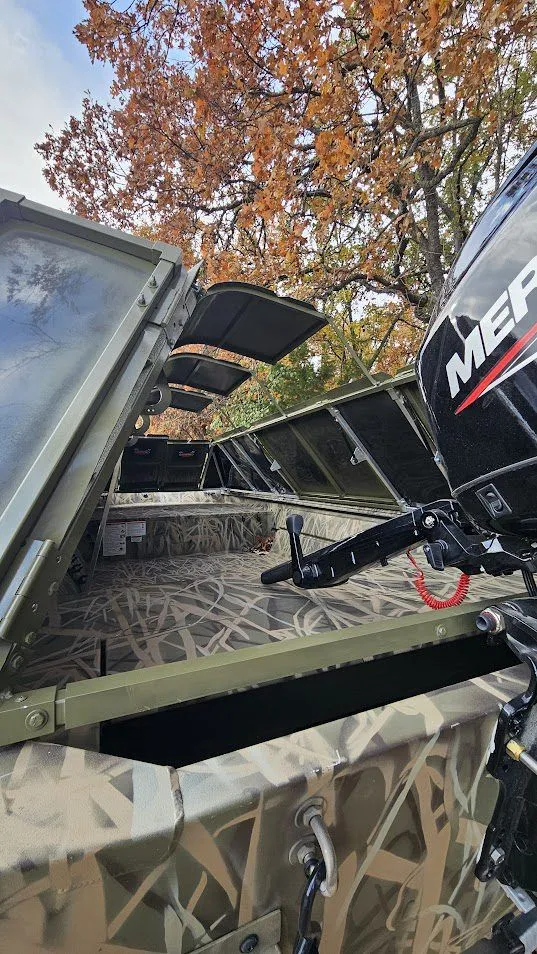 Slide: The Image of Lowe Roughneck 1760 2025 - 23