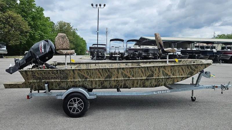 Slide: The Image of Lowe Roughneck 1760 2025 - 4