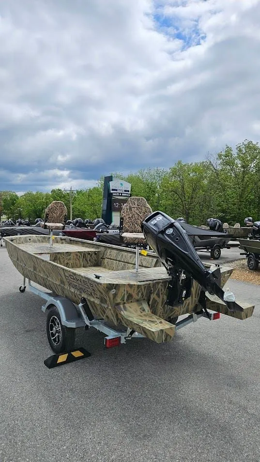 Slide: The Image of Lowe Roughneck 1760 2025 - 8