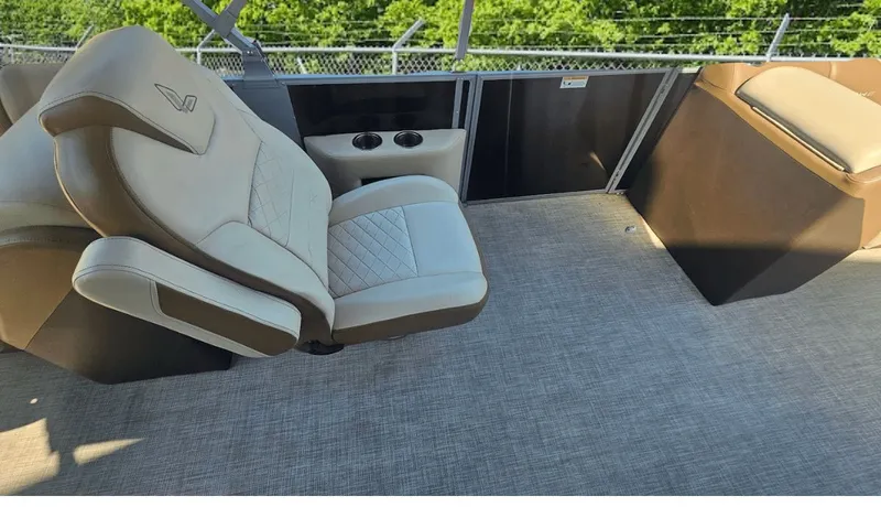 Slide: The Image of Lowe SSS270 EWT 2023 - 15