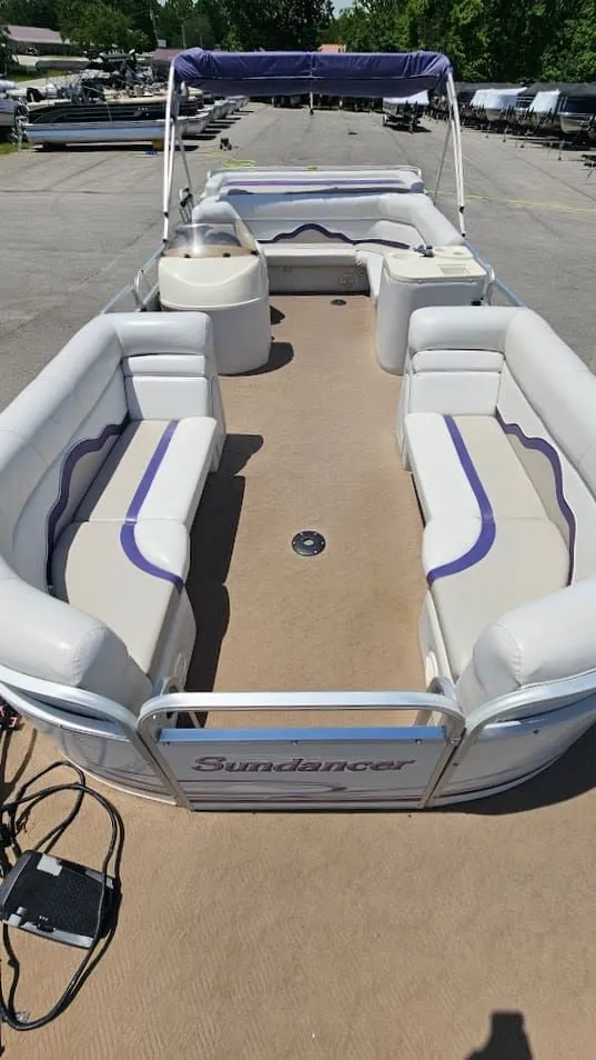 Slide: The Image of Sundancer 260 Majestic 2001 - 12
