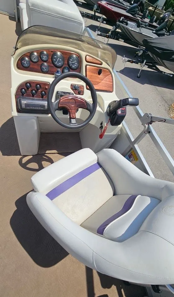 Slide: The Image of Sundancer 260 Majestic 2001 - 13