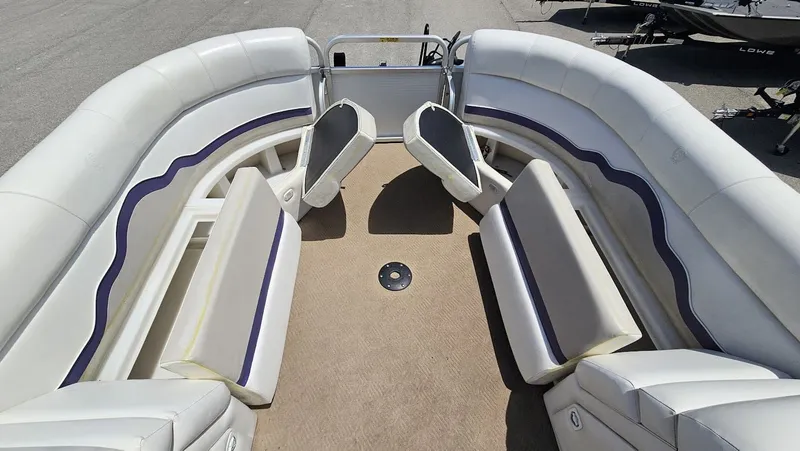 Slide: The Image of Sundancer 260 Majestic 2001 - 19