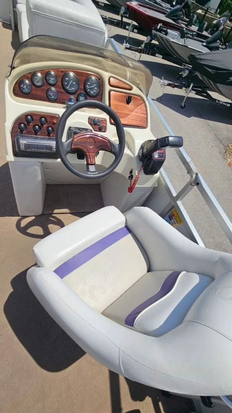 Slide: The Image of Sundancer 260 Majestic 2001 - 32