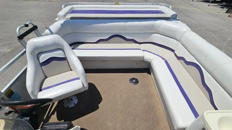 Slide: The Image of Sundancer 260 Majestic 2001 - 34