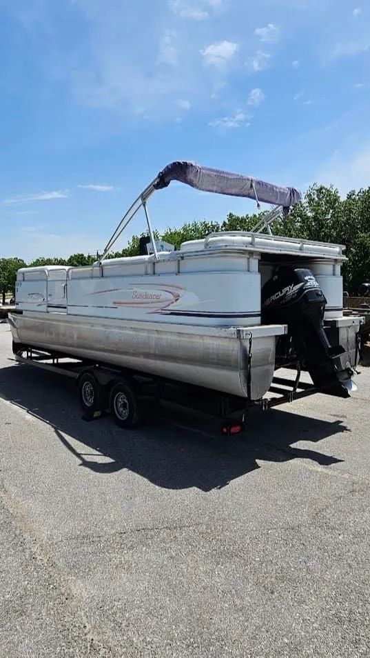 Slide: The Image of Sundancer 260 Majestic 2001 - 8