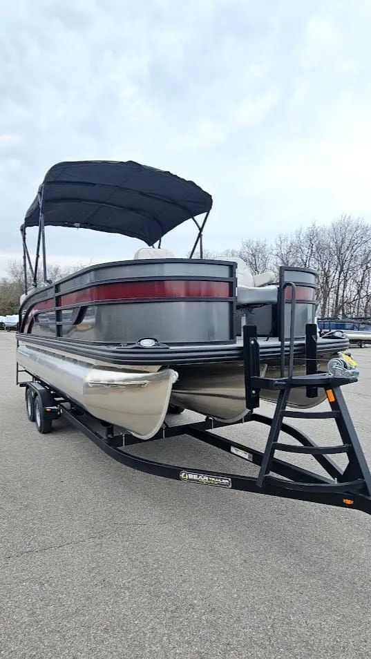 Slide: The Image of Lowe SF 212 WT 2025 - 12