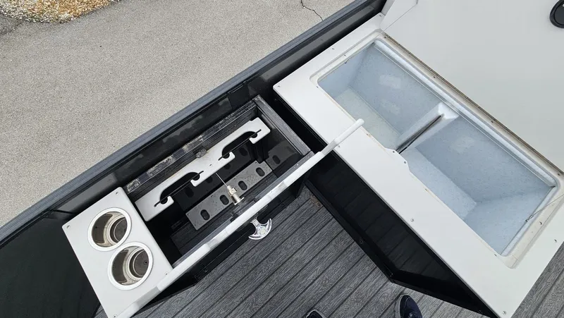 Slide: The Image of Lowe SF 212 WT 2025 - 21