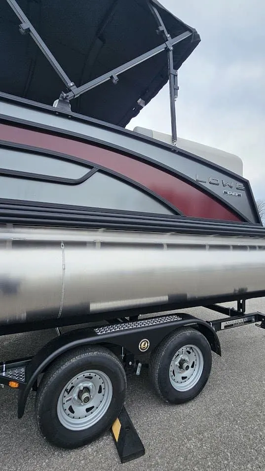 Slide: The Image of Lowe SF 212 WT 2025 - 9