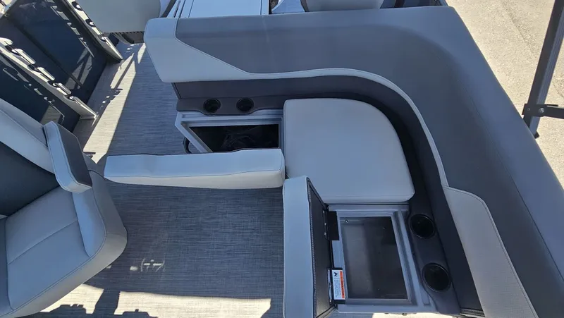 Slide: The Image of Lowe LF 194 2026 - 23