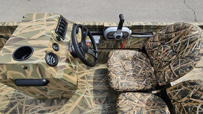 Slide: The Image of Lowe ROUGHNECK 1860 SC 2026 - 13