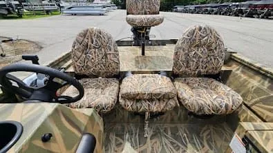 Slide: The Image of Lowe ROUGHNECK 1860 SC 2026 - 17