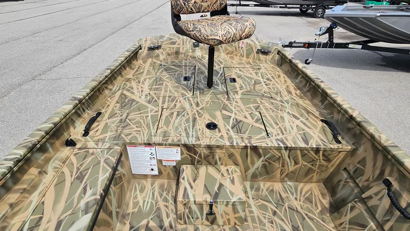 Slide: The Image of Lowe ROUGHNECK 1860 SC 2026 - 19