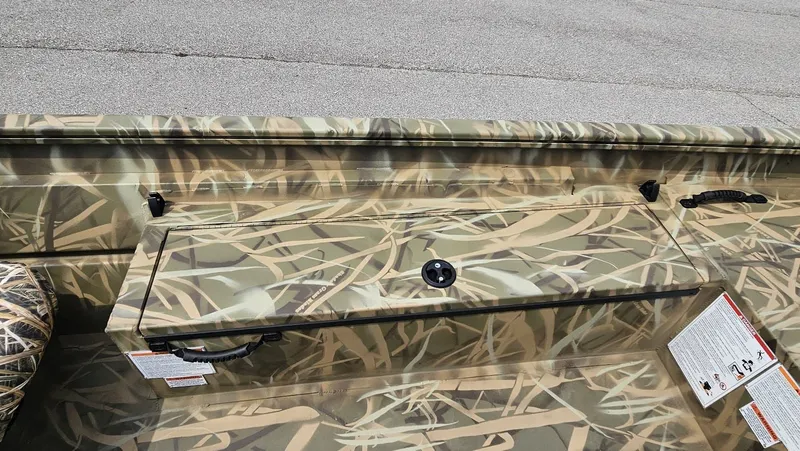 Slide: The Image of Lowe ROUGHNECK 1860 SC 2026 - 20