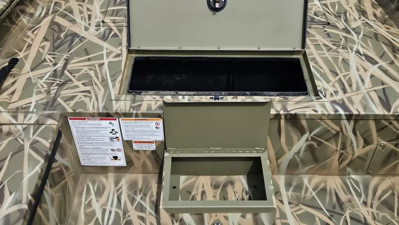 Slide: The Image of Lowe ROUGHNECK 1860 SC 2026 - 22