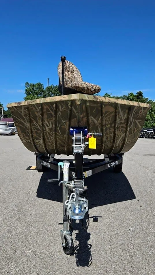 Slide: The Image of Lowe ROUGHNECK 1860 SC 2026 - 11