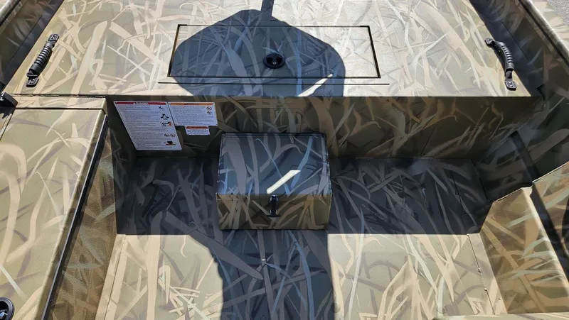 Slide: The Image of Lowe ROUGHNECK 1860 SC 2026 - 19