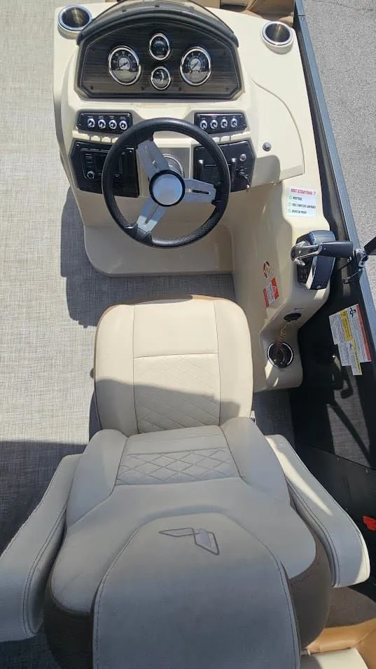 Slide: The Image of Lowe SS270 EXT Walk Thru 2023 - 13