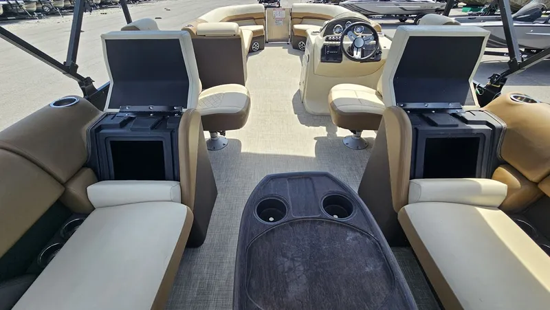 Slide: The Image of Lowe SS270 EXT Walk Thru 2023 - 20