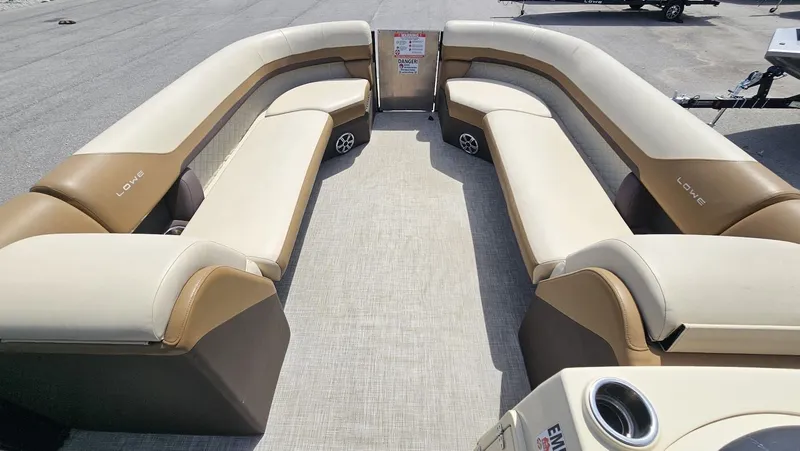 Slide: The Image of Lowe SS270 EXT Walk Thru 2023 - 21