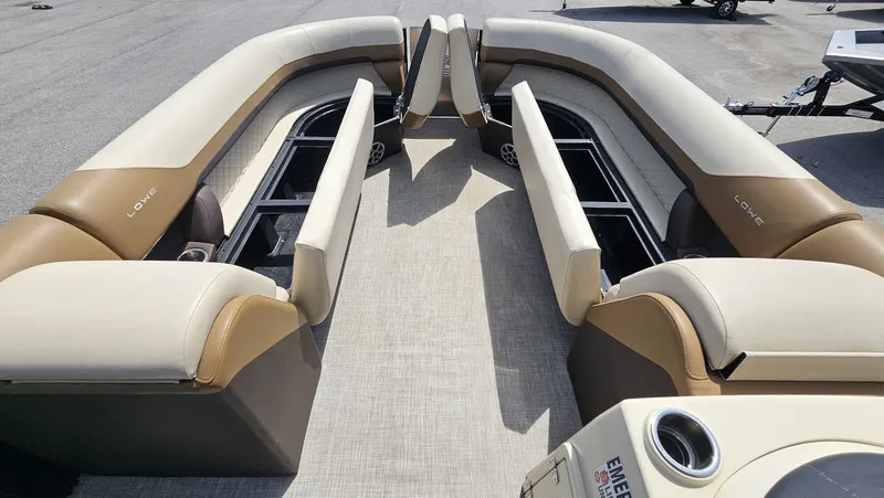 Slide: The Image of Lowe SS270 EXT Walk Thru 2023 - 22