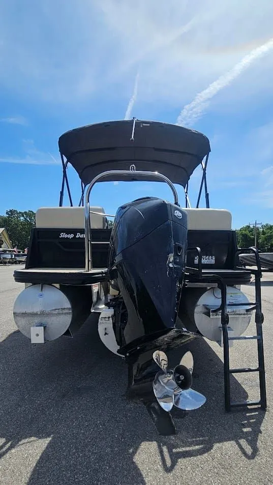 Slide: The Image of Lowe SS270 EXT Walk Thru 2023 - 6