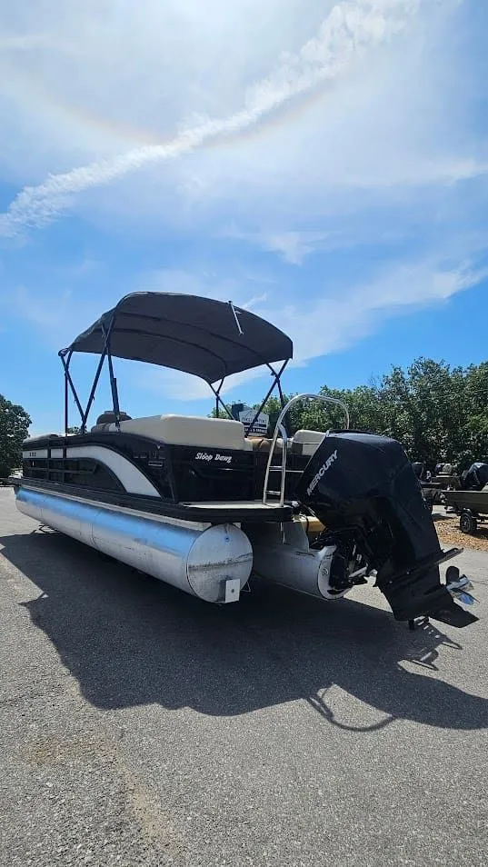 Slide: The Image of Lowe SS270 EXT Walk Thru 2023 - 7