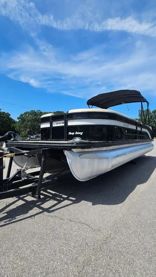 Slide: The Image of Lowe SS270 EXT Walk Thru 2023 - 8