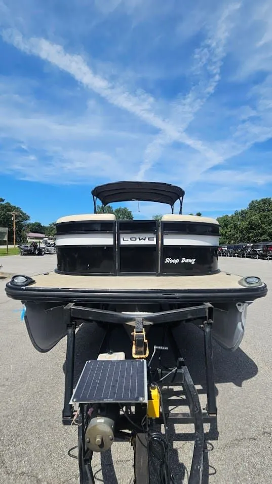 Slide: The Image of Lowe SS270 EXT Walk Thru 2023 - 9