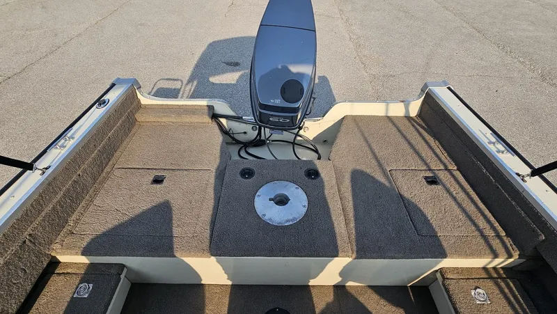 Slide: The Image of Lowe Sea Nymph V Series 2002 - 19