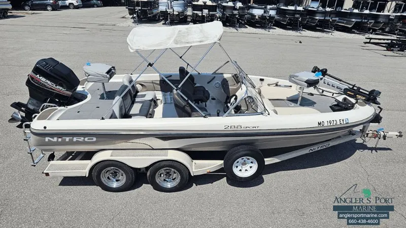 The Image of Nitro 288FS 2002 - 1