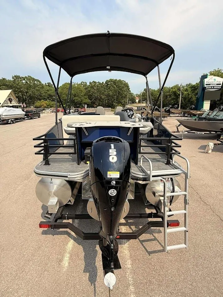 Slide: The Image of Lowe SF 214 Sport Fish 2026 - 24